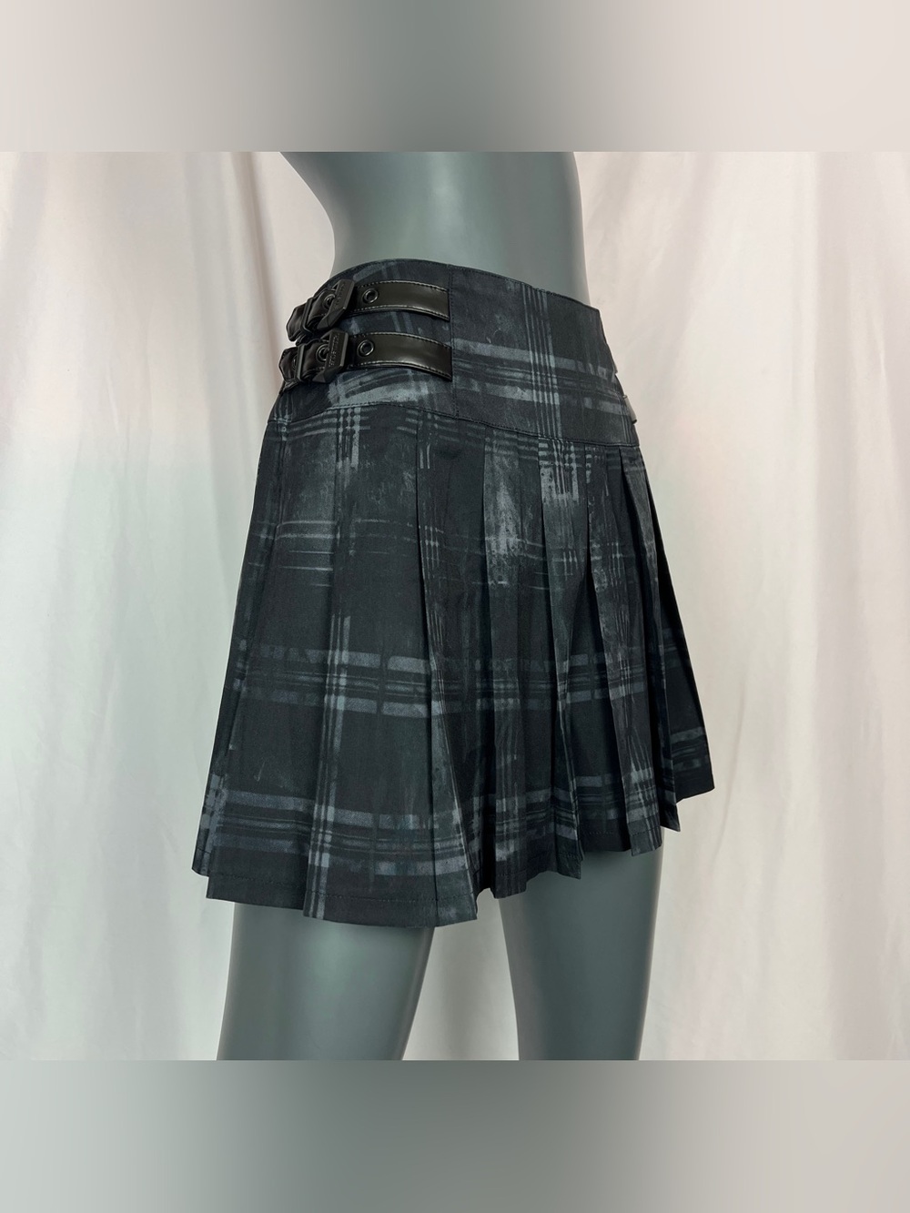 Black & Grey Stormcloud Mini Pleated Buckle Skirt